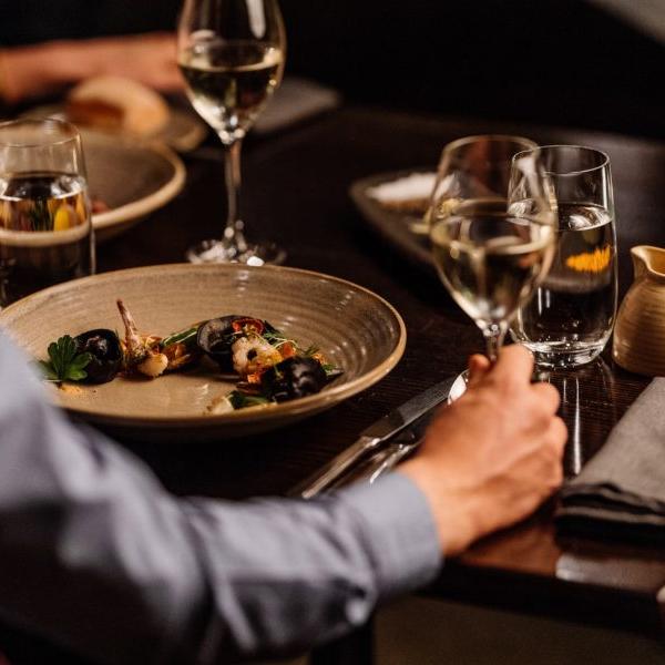 Local Tasmanian Produce and Wine Dining Experience