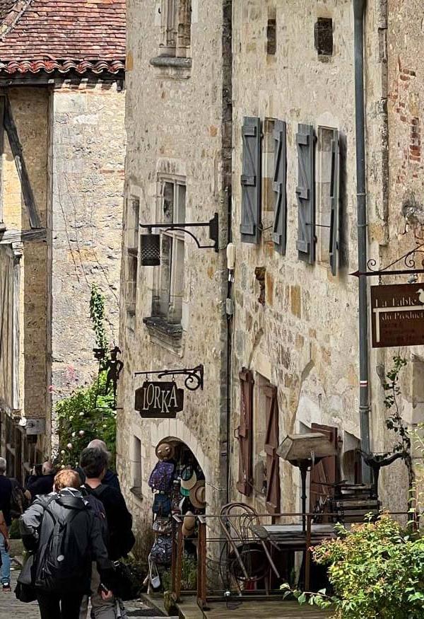 Camino de Santiago Pilgrim Group – Walking the French Camino with Life’s an Adventure