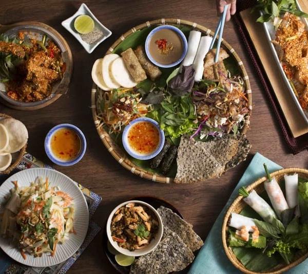 Traditional Vietnamese Dishes – Authentic Flavors and Shared Dining Experience