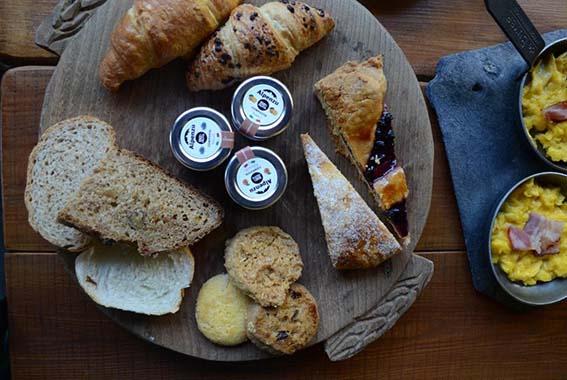 Delicious Meals with Local Produce Italy Walking Tour