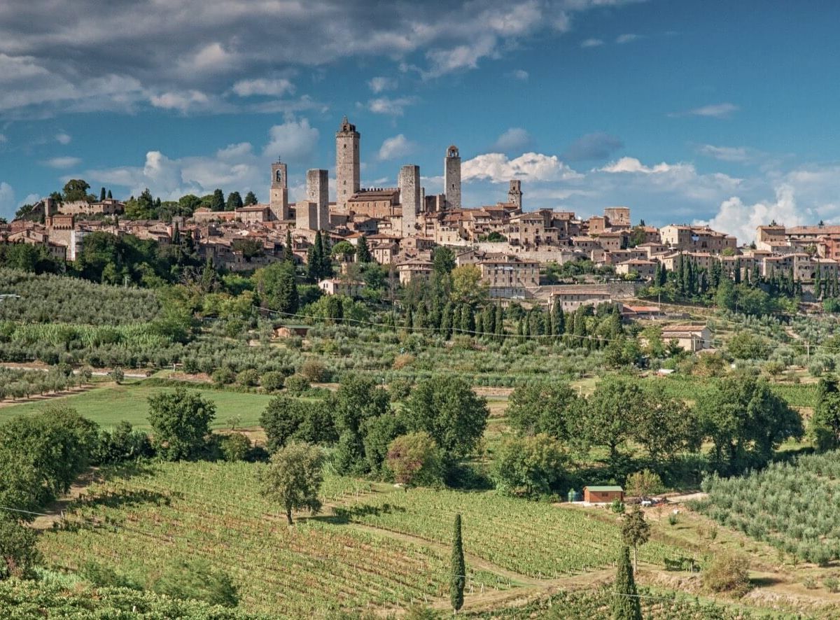 Tuscany Walk guided walking tour in scenic destination - Moderate difficulty 7 day adventure with expert local guides